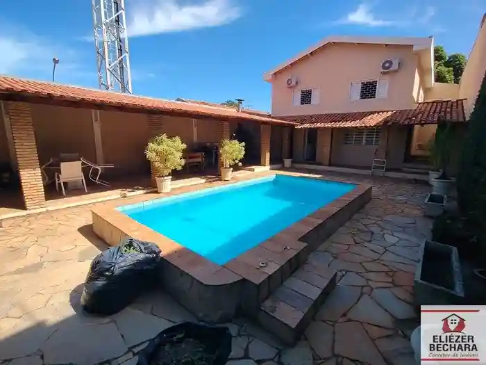 Casa com 3 quartos à venda, 290m² — foto 1 de 42