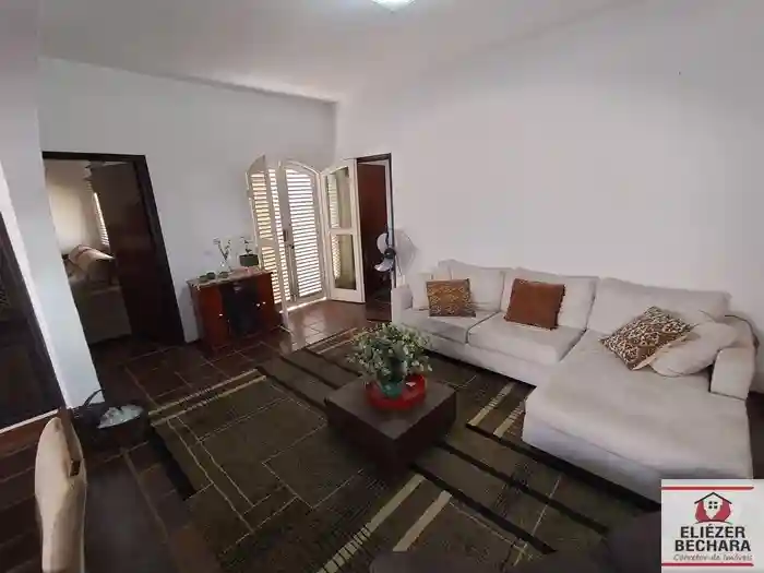 Casa com 3 quartos à venda, 290m² — foto 23 de 42