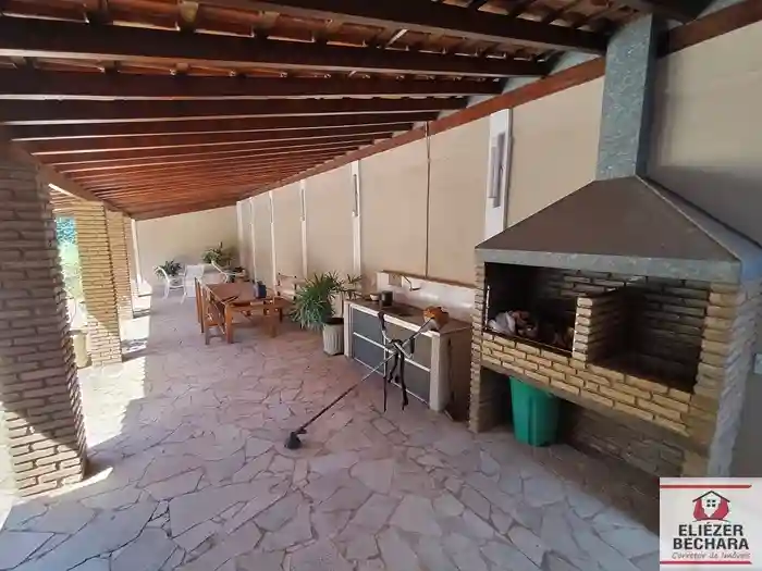 Casa com 3 quartos à venda, 290m² — foto 15 de 42