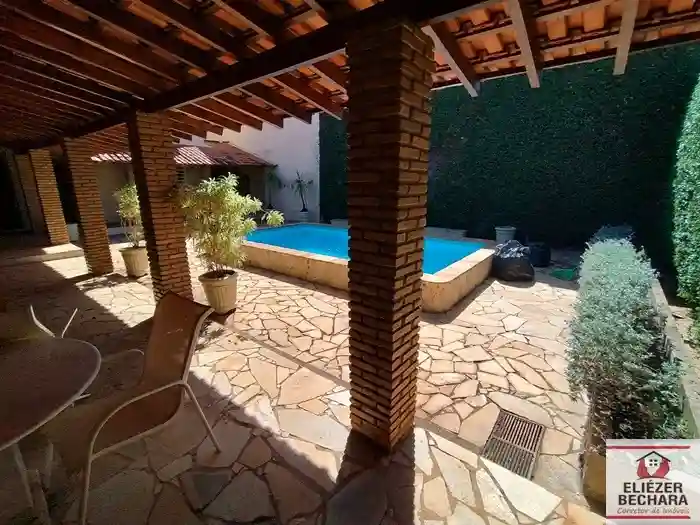 Casa com 3 quartos à venda, 290m² — foto 4 de 42