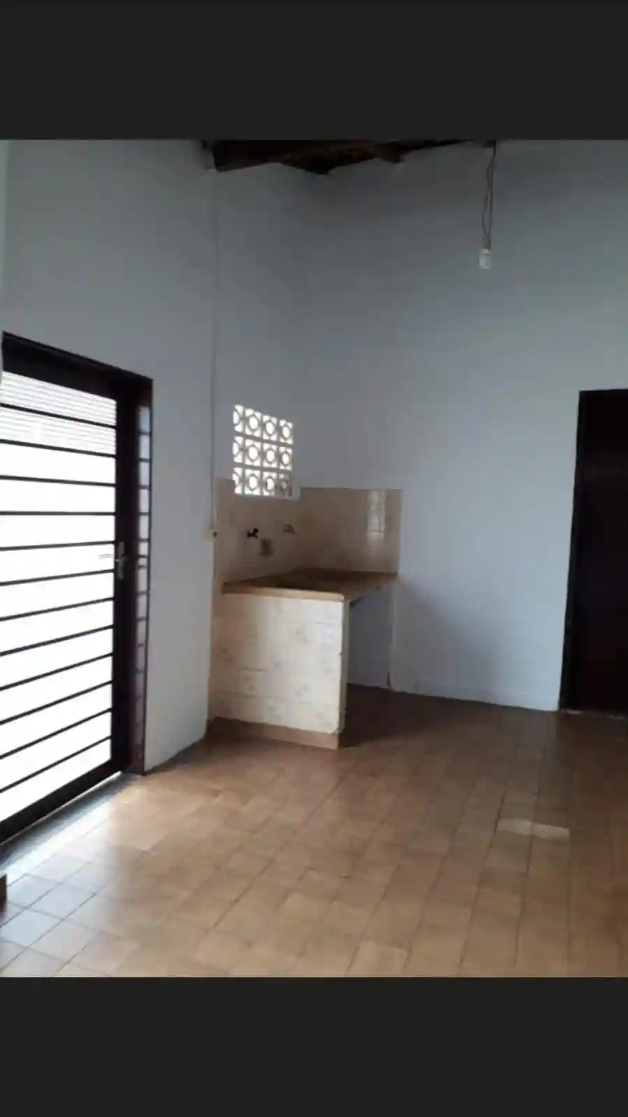 Casa com 3 quartos à venda, 220m² — foto 3 de 8