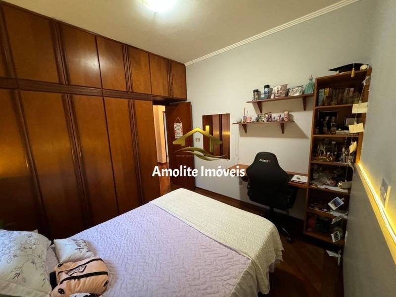 Casa com 3 quartos à venda, 270m² — foto 12 de 37