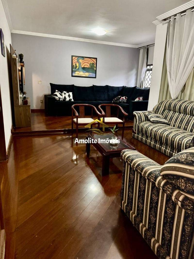 Casa com 3 quartos à venda, 270m² — foto 27 de 37