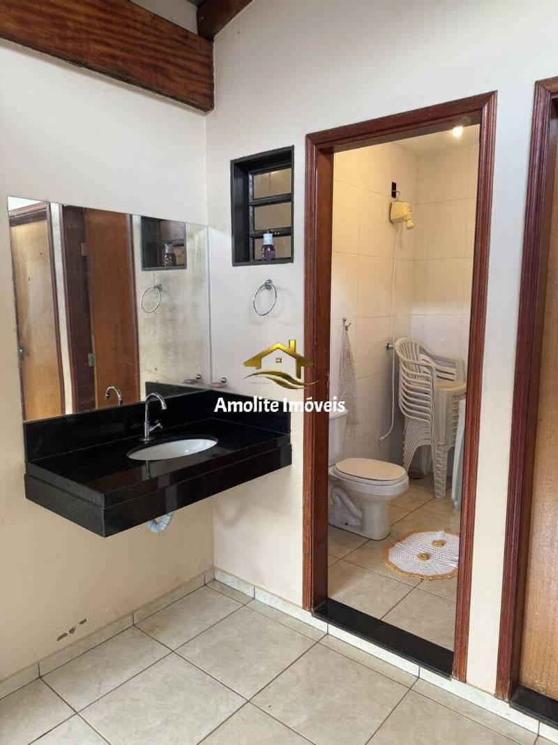 Casa com 3 quartos à venda, 270m² — foto 32 de 37