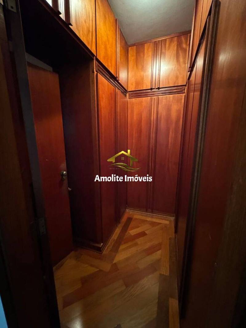Casa com 3 quartos à venda, 270m² — foto 34 de 37