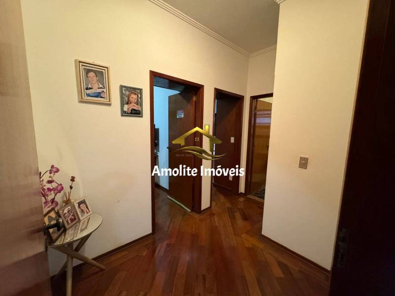 Casa com 3 quartos à venda, 270m² — foto 8 de 37