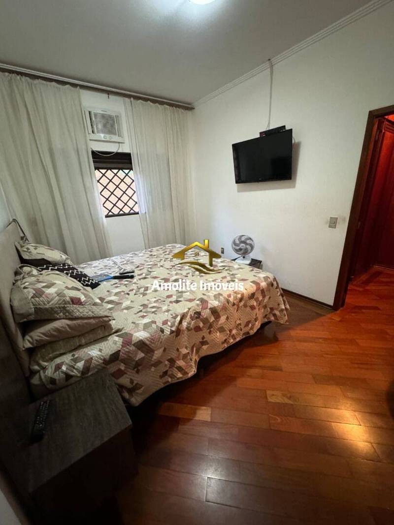 Casa com 3 quartos à venda, 270m² — foto 20 de 37