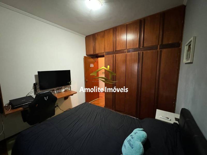 Casa com 3 quartos à venda, 270m² — foto 10 de 37