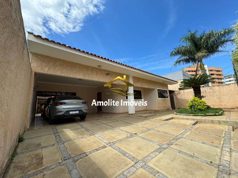 Casa com 3 quartos à venda, 270m² — foto 1 de 37