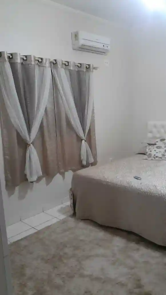 Casa com 2 quartos à venda, 200m² — foto 2 de 12