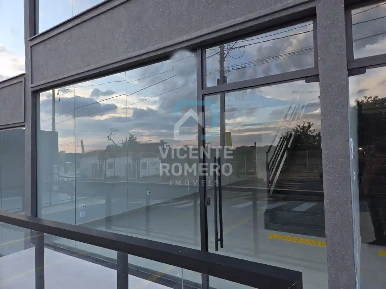 Loja / Salão / Ponto Comercial  para aluguel, 215m² — foto 8 de 12