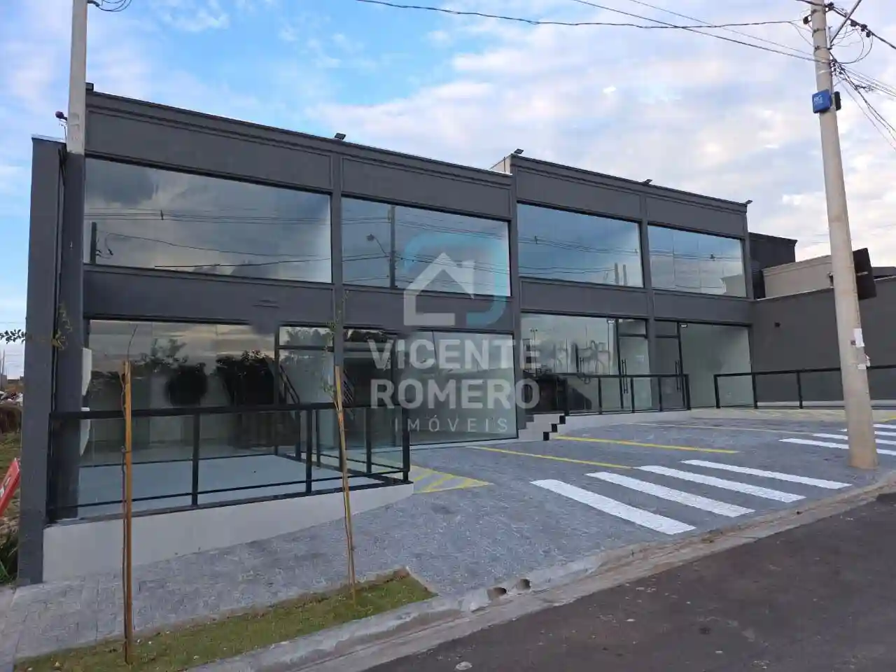 Loja / Salão / Ponto Comercial  para aluguel, 215m² — foto 3 de 12