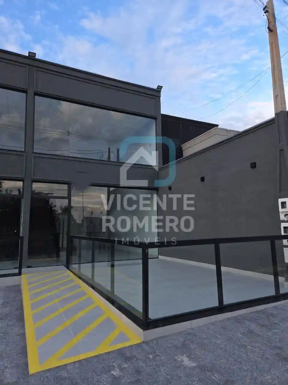 Loja / Salão / Ponto Comercial  para aluguel, 215m² — foto 9 de 12