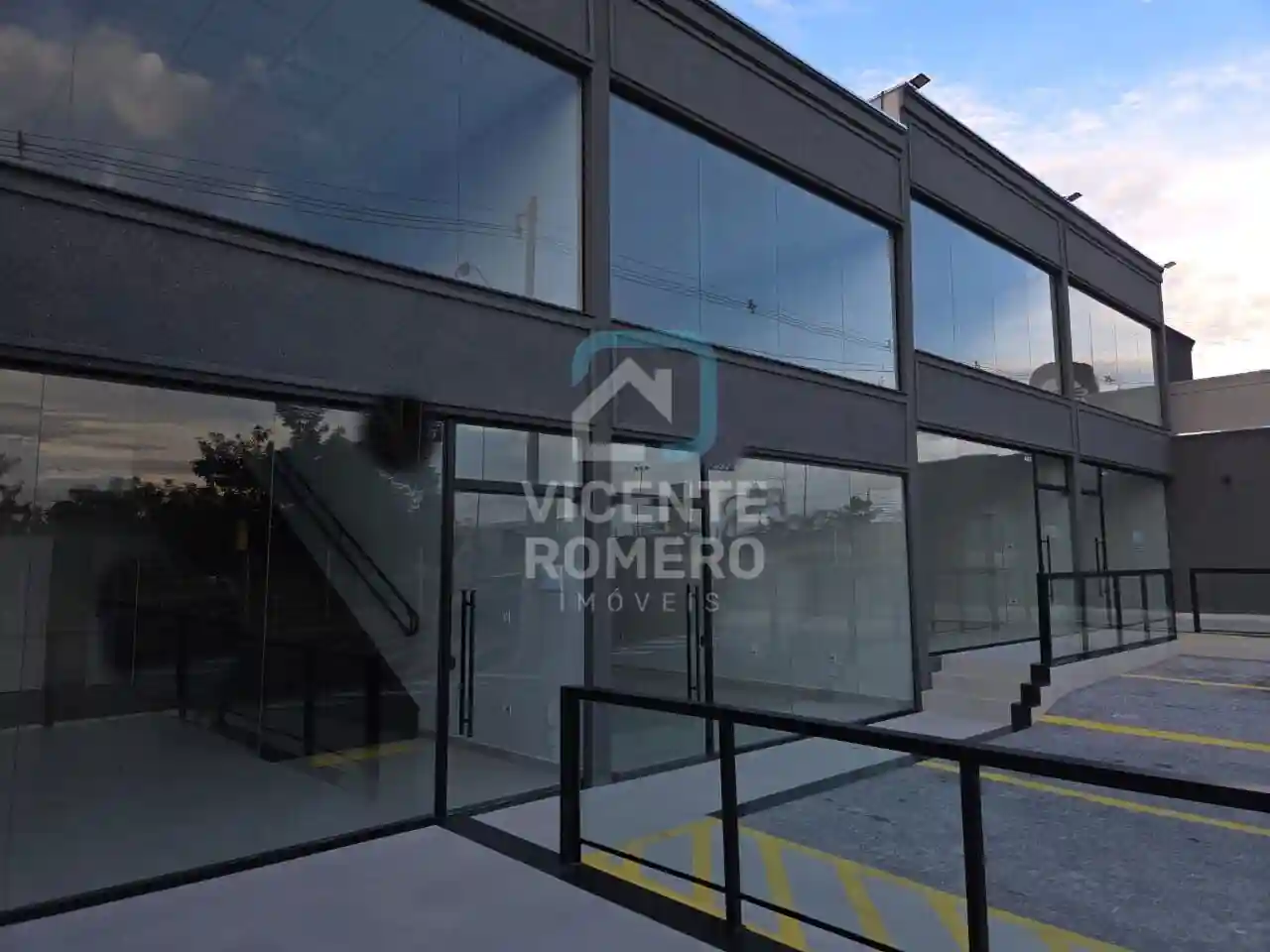 Loja / Salão / Ponto Comercial  para aluguel, 215m² — foto 6 de 12