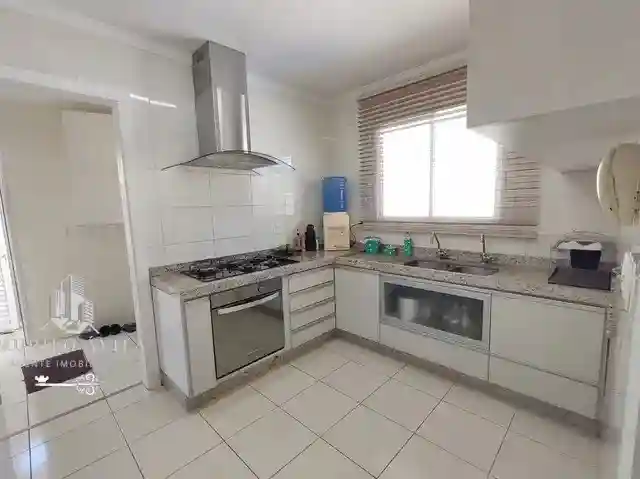 Casa de Condomínio com 4 quartos à venda, 300m² — foto 3 de 20