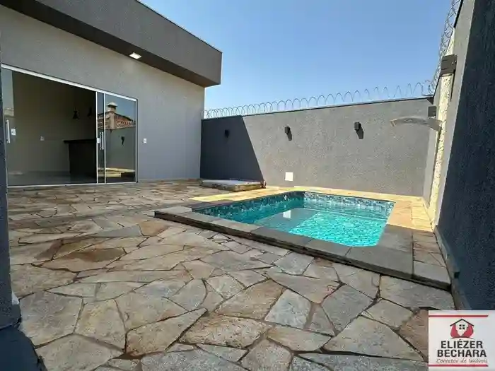Casa com 2 quartos à venda, 106m² — foto 2 de 15