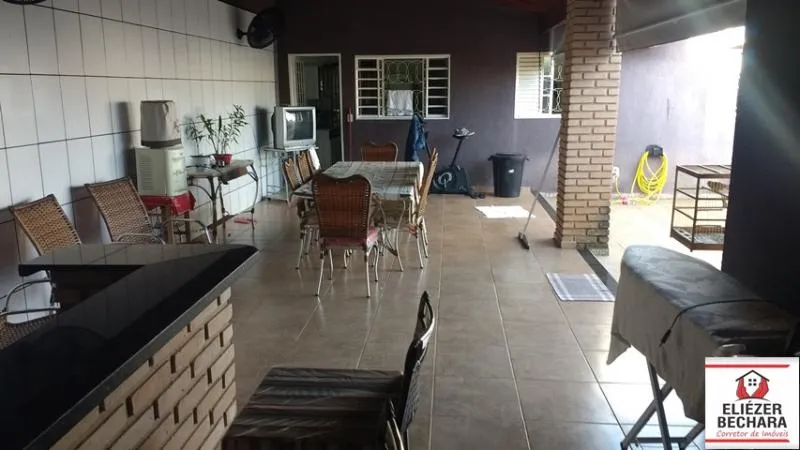 Casa à venda — foto 5 de 8