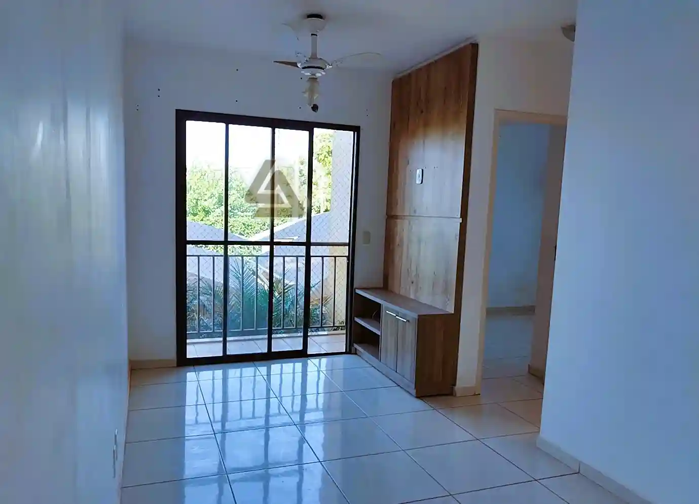 Apartamento com 2 quartos para aluguel, 50m² — foto 1 de 10