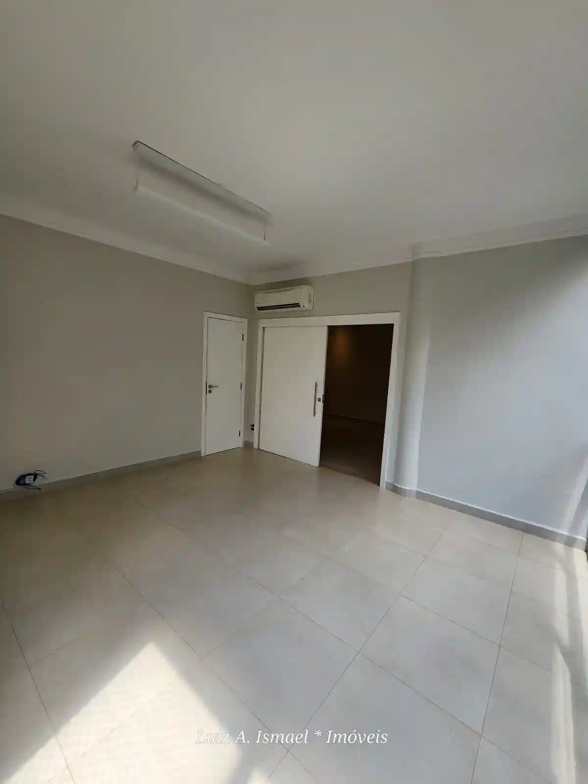 Casa de Condomínio com 4 quartos para aluguel, 500m² — foto 49 de 59