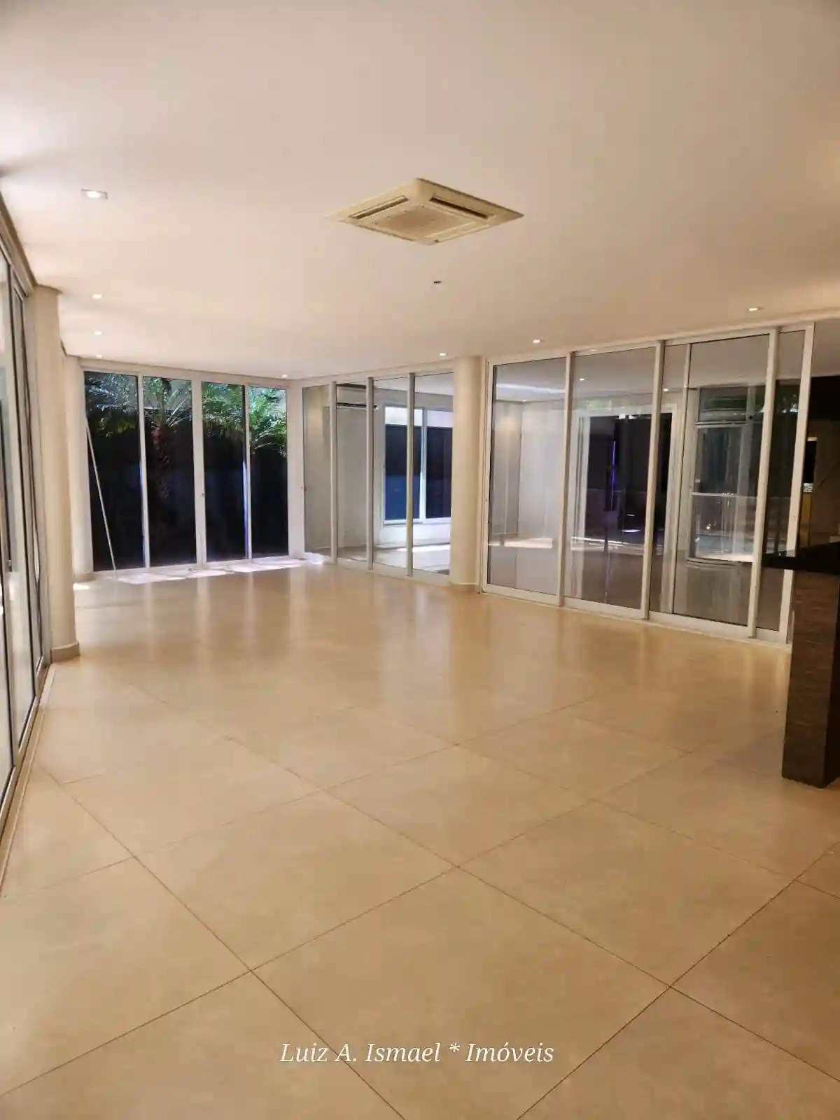 Casa de Condomínio com 4 quartos para aluguel, 500m² — foto 12 de 59