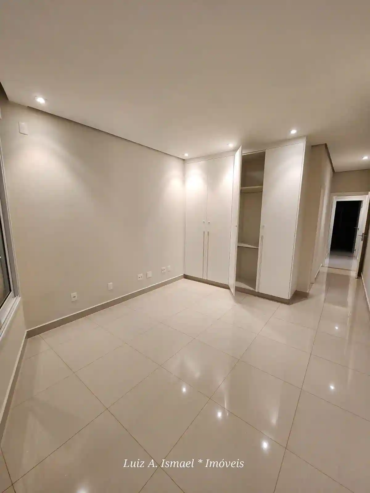 Casa de Condomínio com 4 quartos para aluguel, 500m² — foto 55 de 59