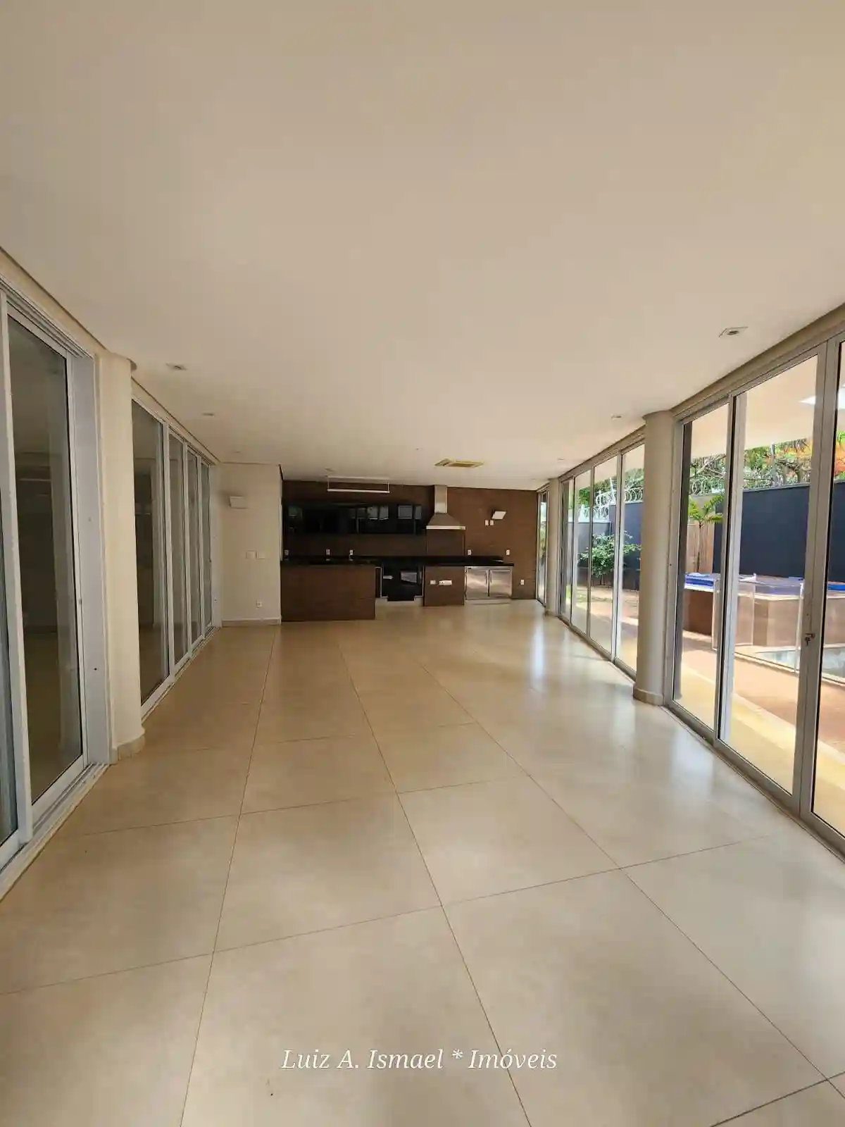 Casa de Condomínio com 4 quartos para aluguel, 500m² — foto 19 de 59