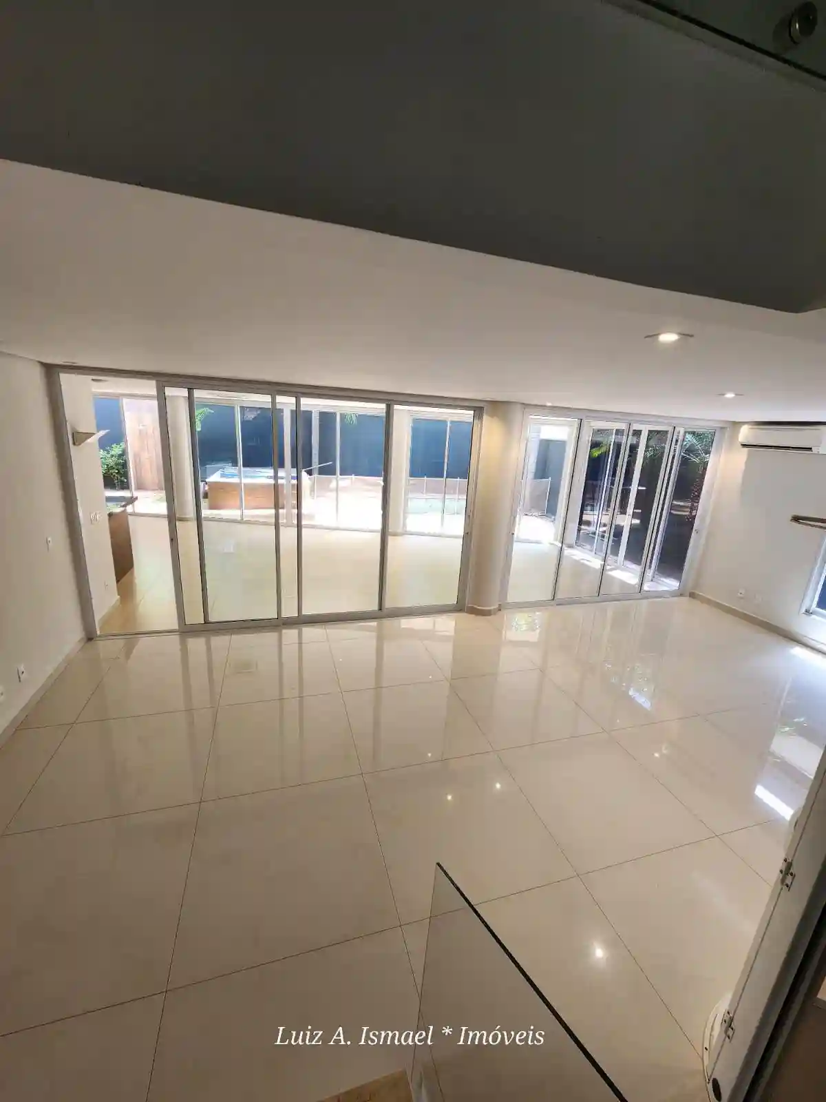Casa de Condomínio com 4 quartos para aluguel, 500m² — foto 11 de 59