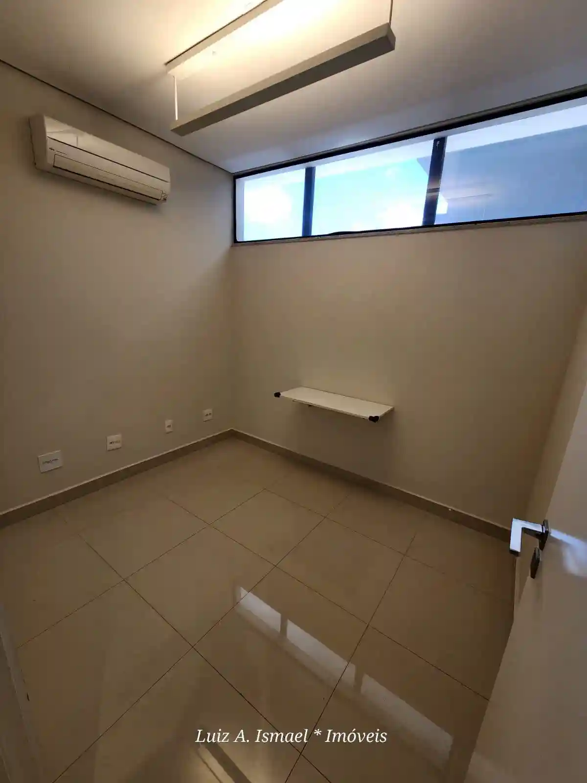 Casa de Condomínio com 4 quartos para aluguel, 500m² — foto 34 de 59