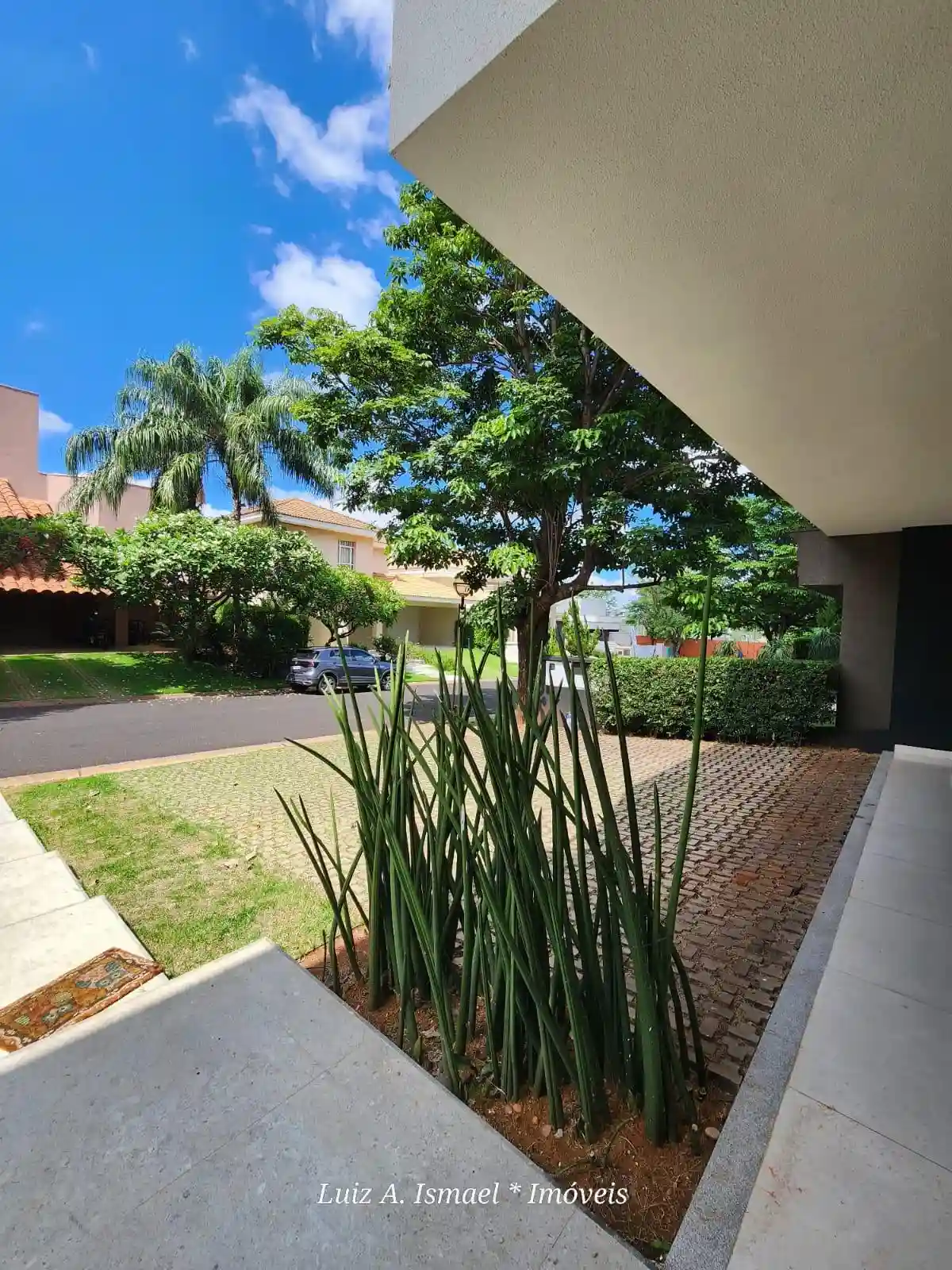 Casa de Condomínio com 4 quartos para aluguel, 500m² — foto 4 de 59