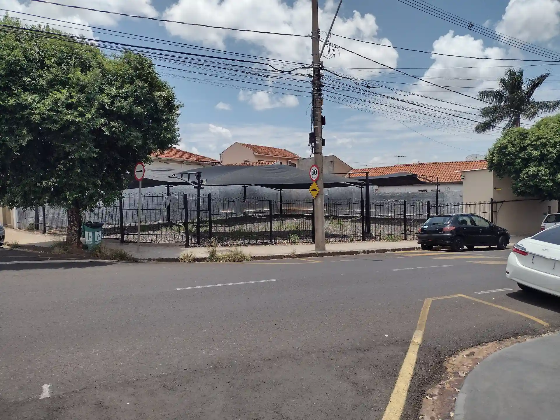 Loja / Salão / Ponto Comercial  para aluguel, 350m² — foto 2 de 9