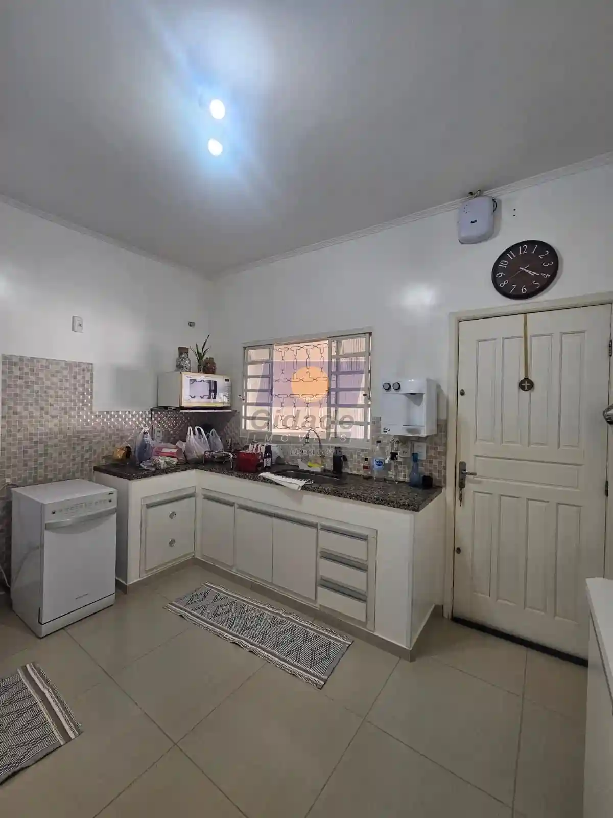 Casa com 3 quartos à venda, 204m² — foto 9 de 23