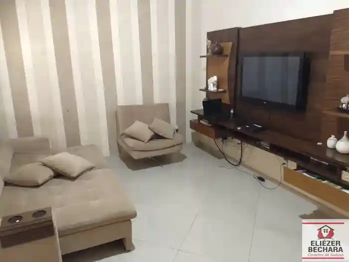 Casa com 3 quartos à venda, 240m² — foto 26 de 43