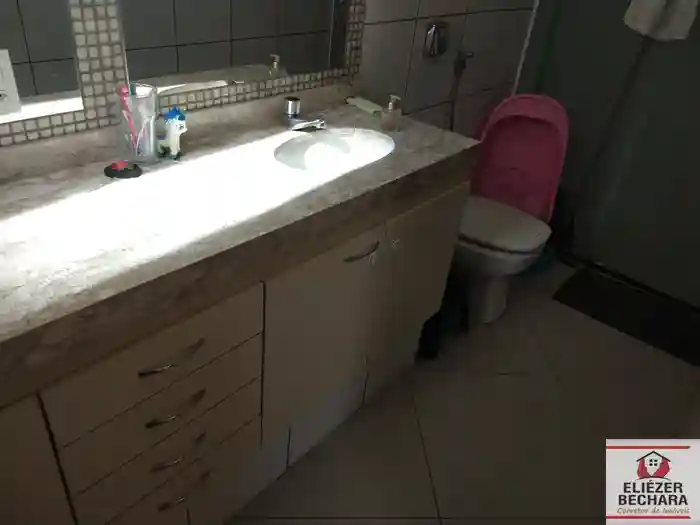 Casa com 3 quartos à venda, 240m² — foto 30 de 43