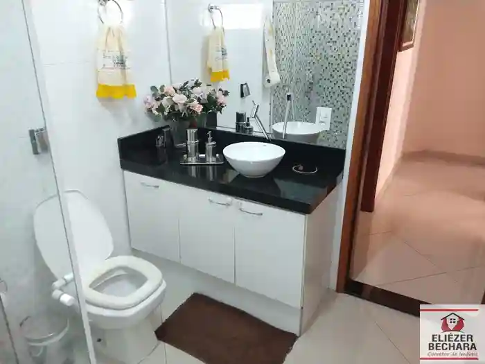 Casa com 3 quartos à venda, 240m² — foto 29 de 43
