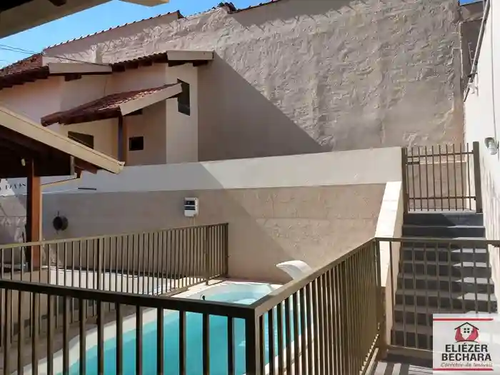 Casa com 3 quartos à venda, 240m² — foto 9 de 43