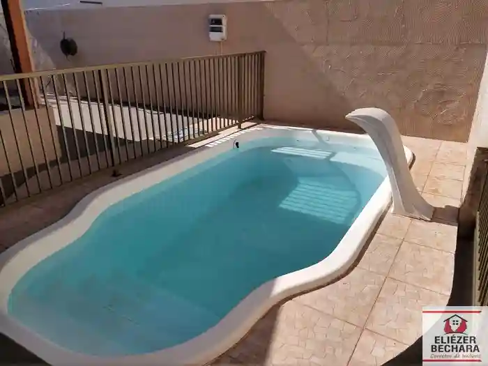 Casa com 3 quartos à venda, 240m² — foto 10 de 43