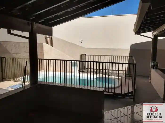 Casa com 3 quartos à venda, 240m² — foto 19 de 43