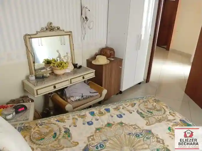 Casa com 3 quartos à venda, 240m² — foto 34 de 43