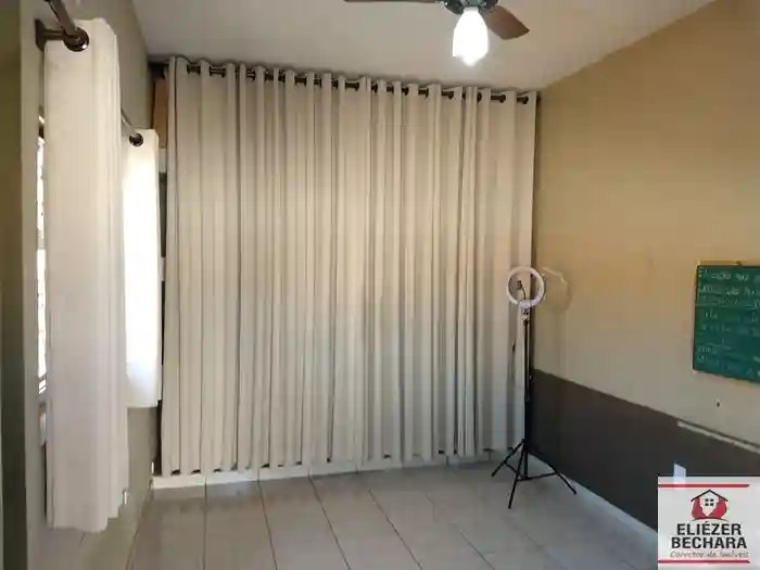 Casa com 3 quartos à venda, 240m² — foto 39 de 43