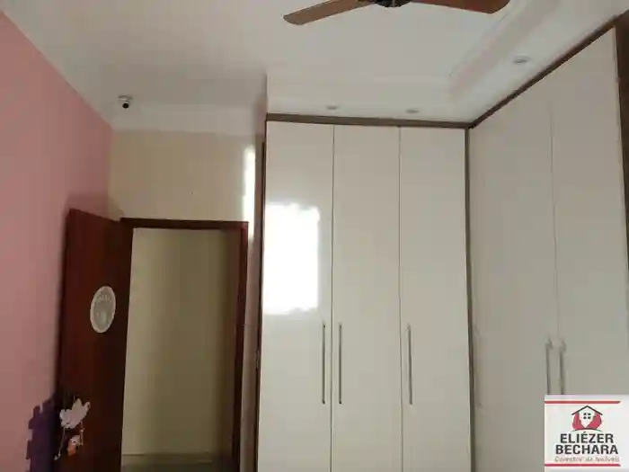 Casa com 3 quartos à venda, 240m² — foto 32 de 43
