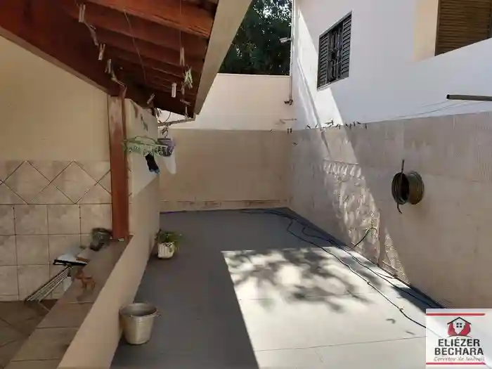 Casa com 3 quartos à venda, 240m² — foto 14 de 43