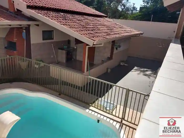 Casa com 3 quartos à venda, 240m² — foto 36 de 43