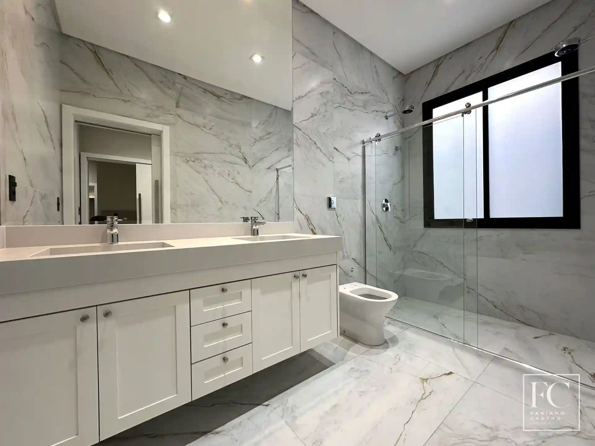 Casa de Condomínio com 3 quartos à venda, 245m² — foto 25 de 26