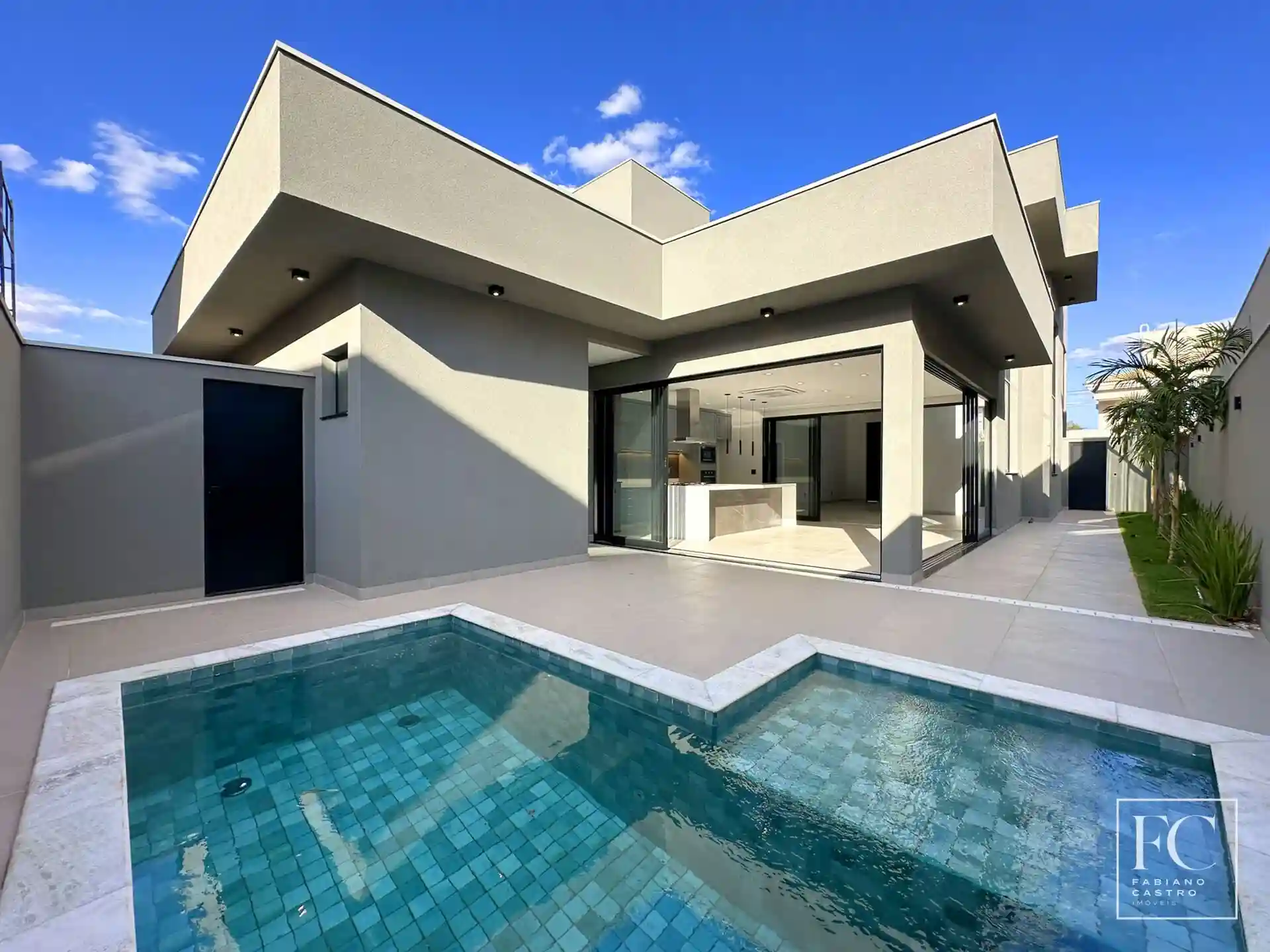 Casa de Condomínio com 3 quartos à venda, 245m² — foto 10 de 26