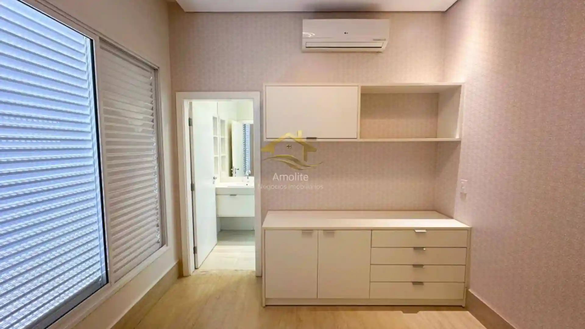 Casa de Condomínio com 3 quartos à venda, 300m² — foto 11 de 27