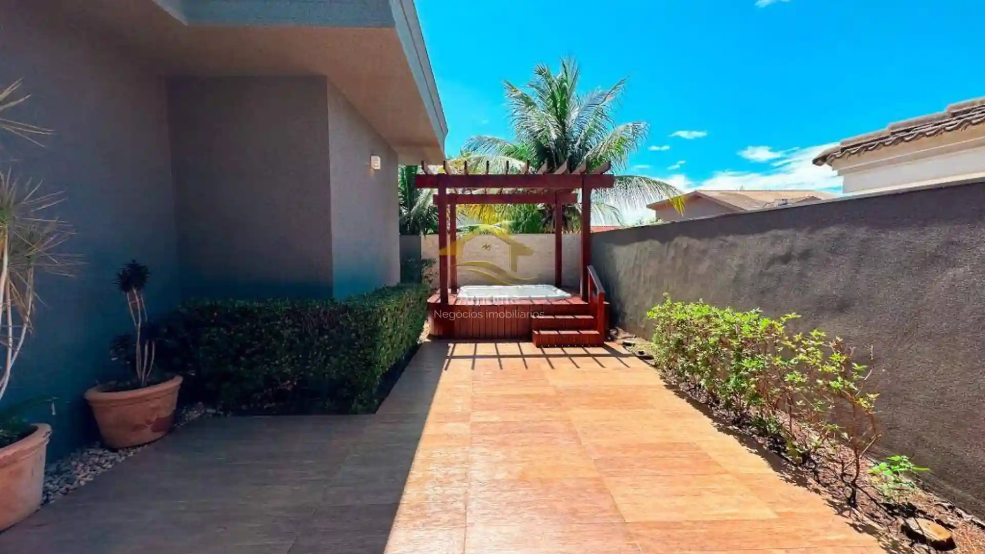 Casa de Condomínio com 3 quartos à venda, 300m² — foto 26 de 27