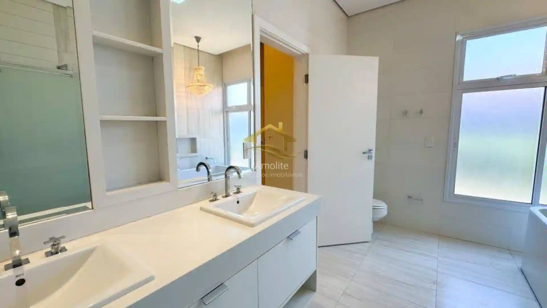 Casa de Condomínio com 3 quartos à venda, 300m² — foto 5 de 27