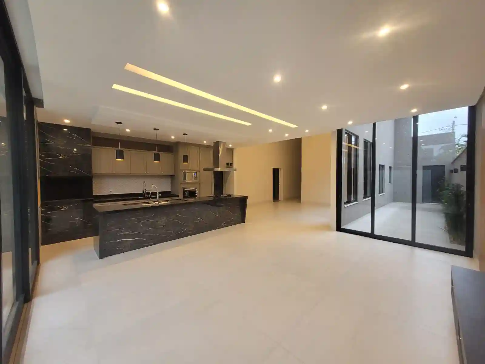 Casa de Condomínio com 4 quartos à venda, 420m² — foto 21 de 42