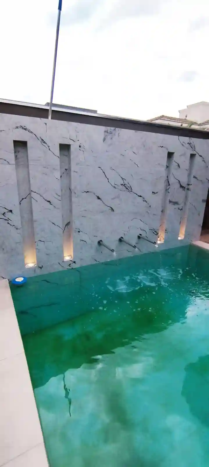 Casa de Condomínio com 4 quartos à venda, 420m² — foto 2 de 42