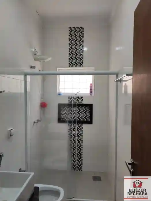Casa à venda — foto 8 de 9